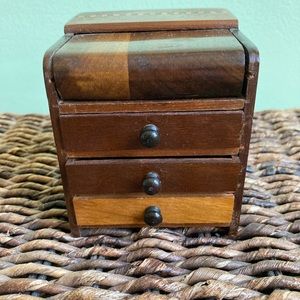 Vintage Industria Brasileira Small Wooden Trinket Box With Inlaid Accents